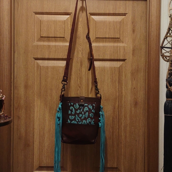 Custom made cow leather fringe bag. - Picture 5 of 16